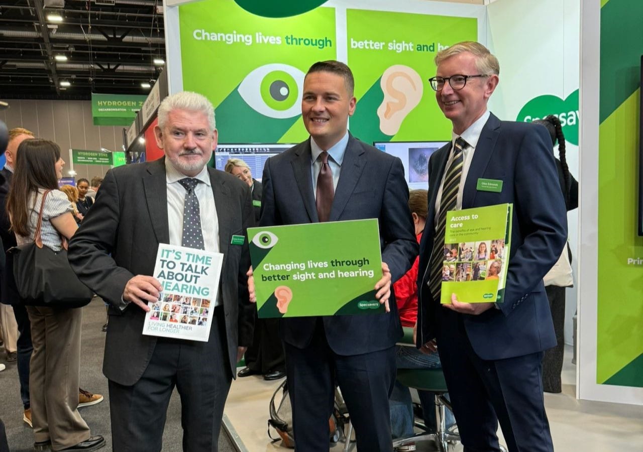 Wes Streeting visits Specsavers conference exhibition stand