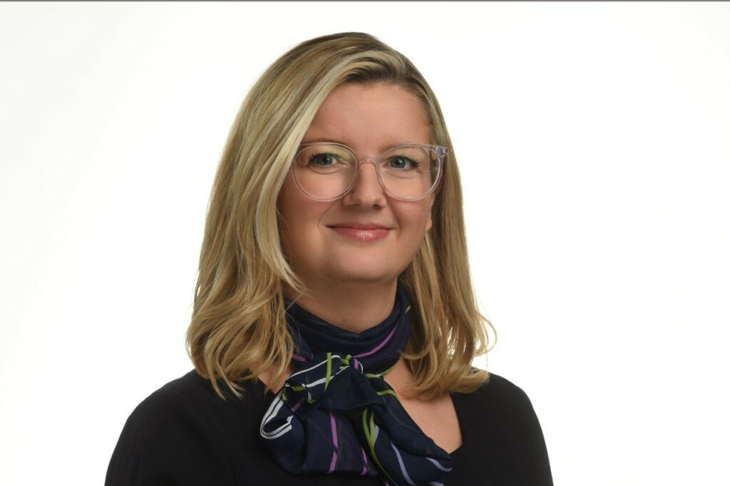 Degree level dispensing optician apprenticeship changing lives