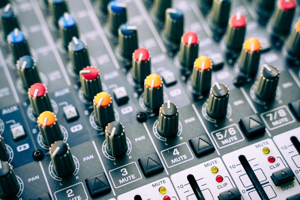 Hearing performance and acoustics with Sonova